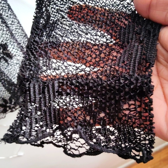 Lace LS Shirt / Pullover / Black / See-Through / Size Medium - Picture 4 of 7